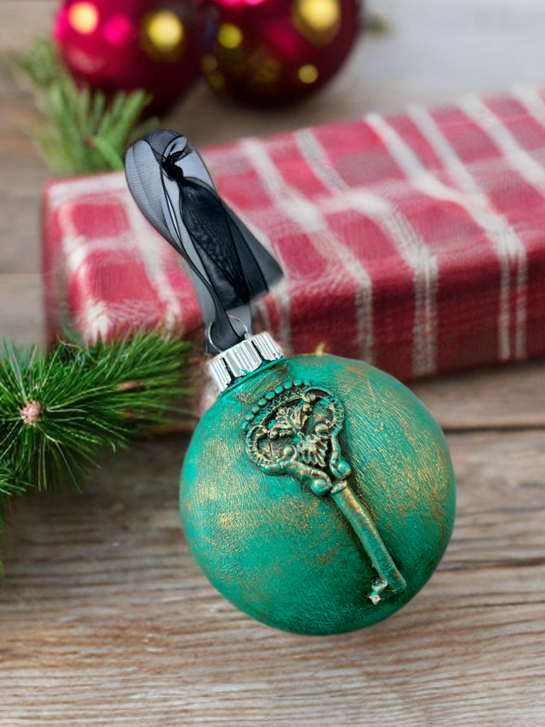 Antique Key and Lock Ornament