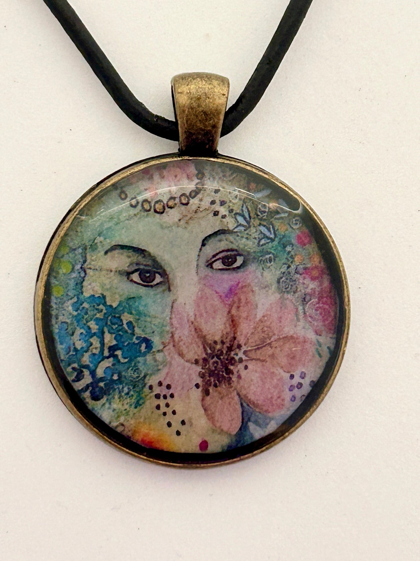 Soulful Eyes Pendant Resin Bezel