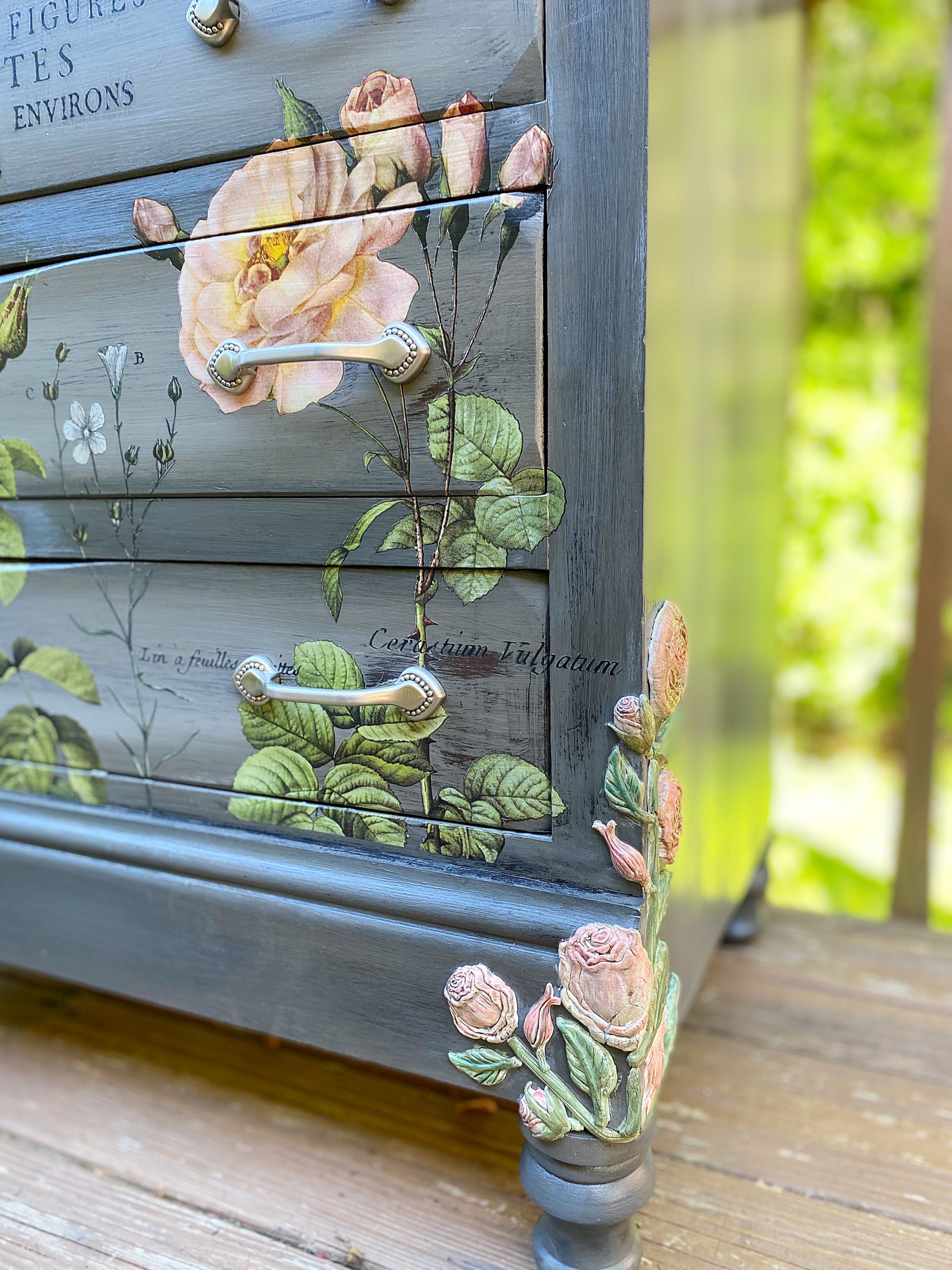 Parisian Dresser – Bluebird Relics